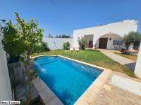 Coquette villa S+3 avec piscine et jardin à vendre 51355351